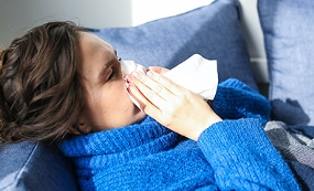 Laag vitamine D gehalte kan leiden tot ernstige COVID-19 resultaten volgens de gezondheidsautoriteiten